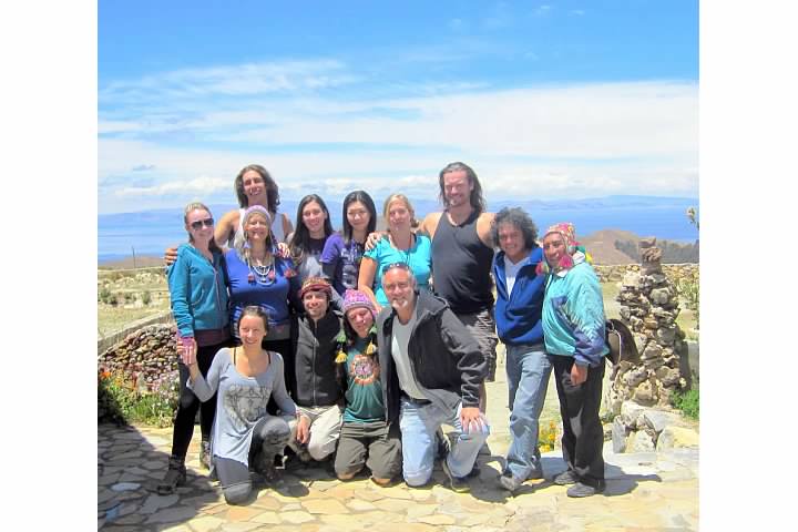 P12_GroupoAtLake1